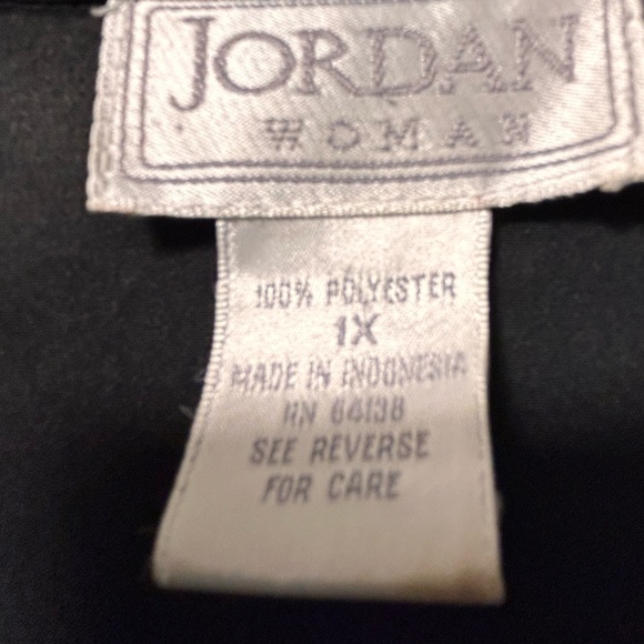 Jordan Women’s L/S Wrap Blouse - Picture 3 of 10